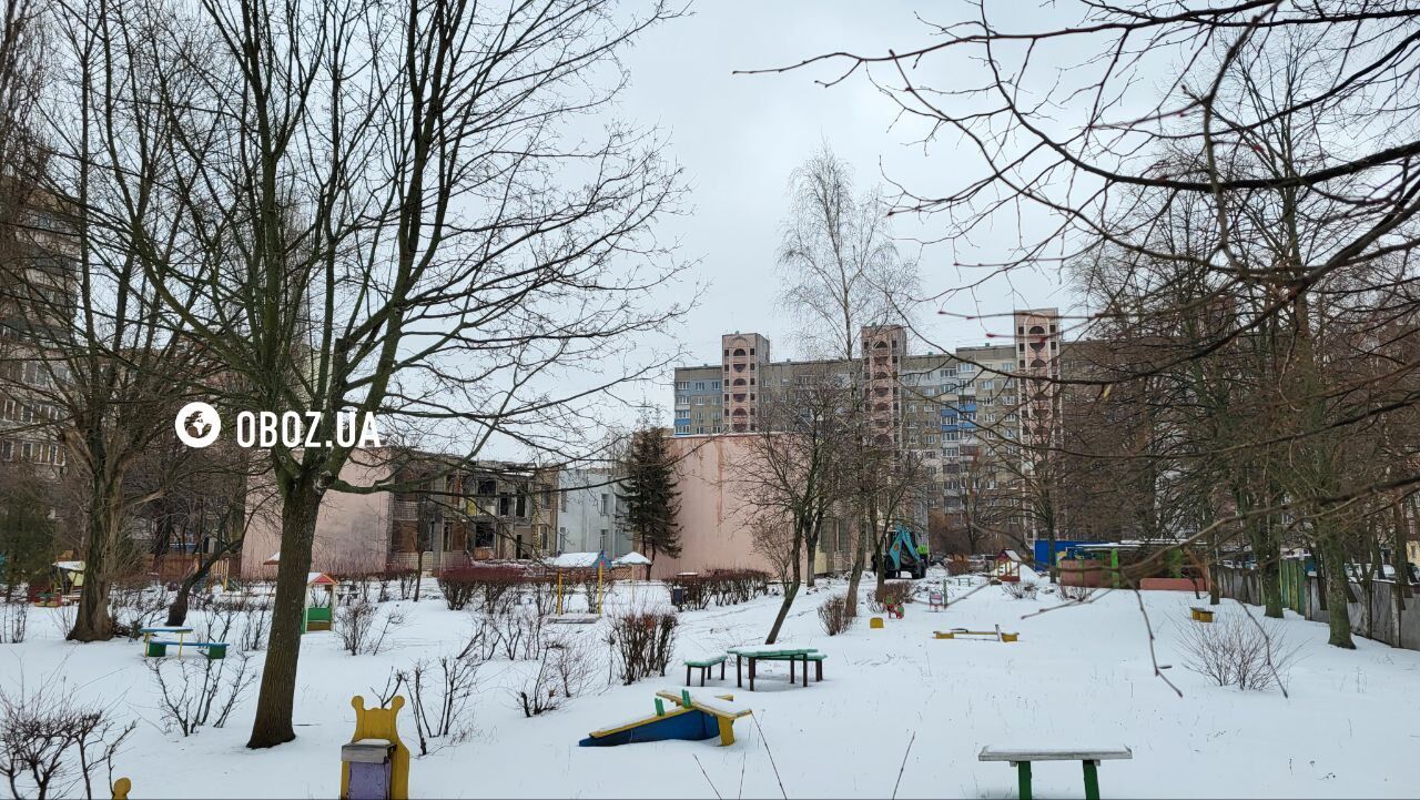 Який вигляд має дитсадок у Броварах, пошкоджений під час падіння гелікоптера: що буде із закладом. Фото