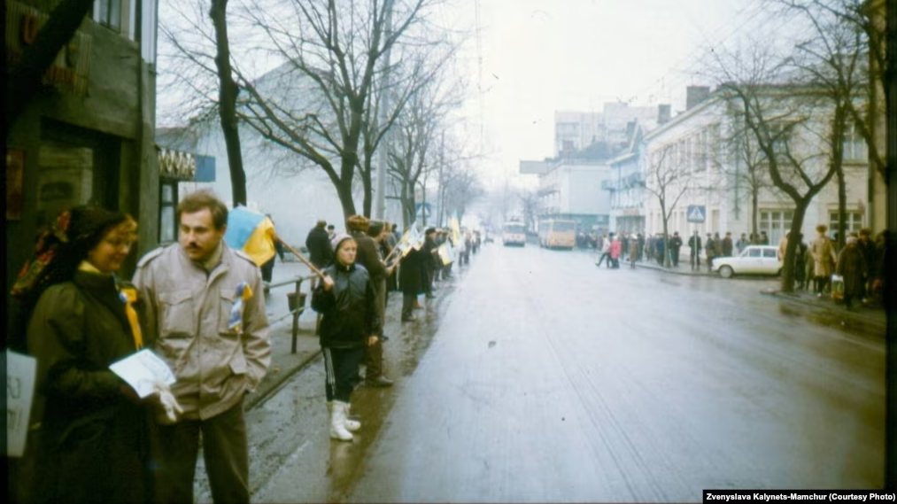 День Соборності України: який вигляд мав легендарний "живий ланцюг" у 1990 році. Архівні фото