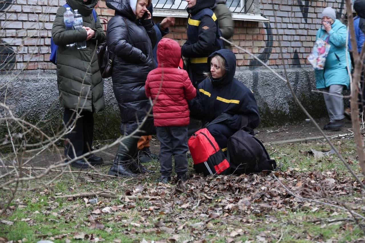 На Киевщине в результате вражеской атаки погибли супруги, среди пострадавших – ребенок. Фото и подробности