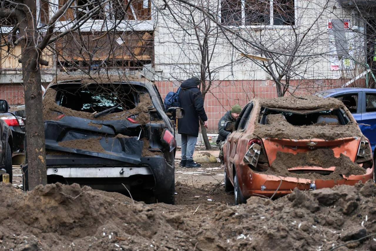 На Київщині внаслідок ворожої атаки загинуло подружжя, серед постраждалих – дитина. Фото і подробиці