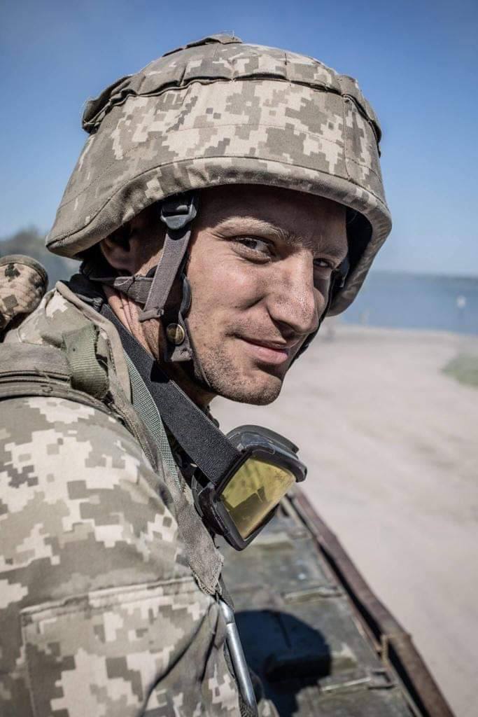"Завжди був там, де найважче": історія кіборга ДАП Віталія Бохонка, який віддав життя за Україну. Фото