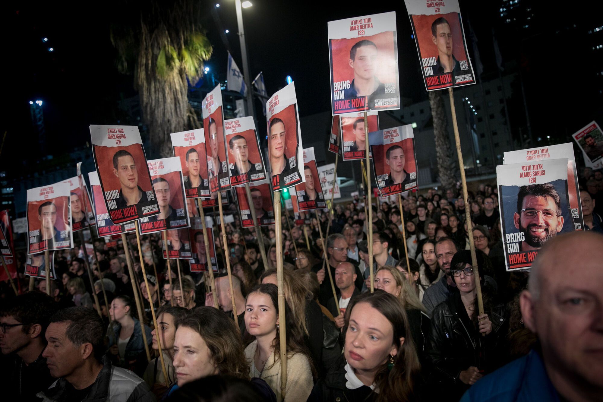Тисячі демонстрантів вийшли на вулиці: в Ізраїлі почалися мітинги з вимогою зробити більше для негайного звільнення заручників
