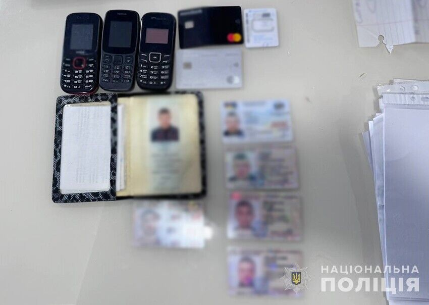 Обманули десятки иностранцев почти на 2 млн крон: украинские и чешские полицейские разоблачили мошенников. Фото и видео