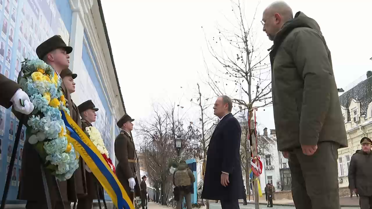 Военная помощь и совместное производство оружия: Туск прибыл с визитом в Украину и провел переговоры с Зеленским. Видео