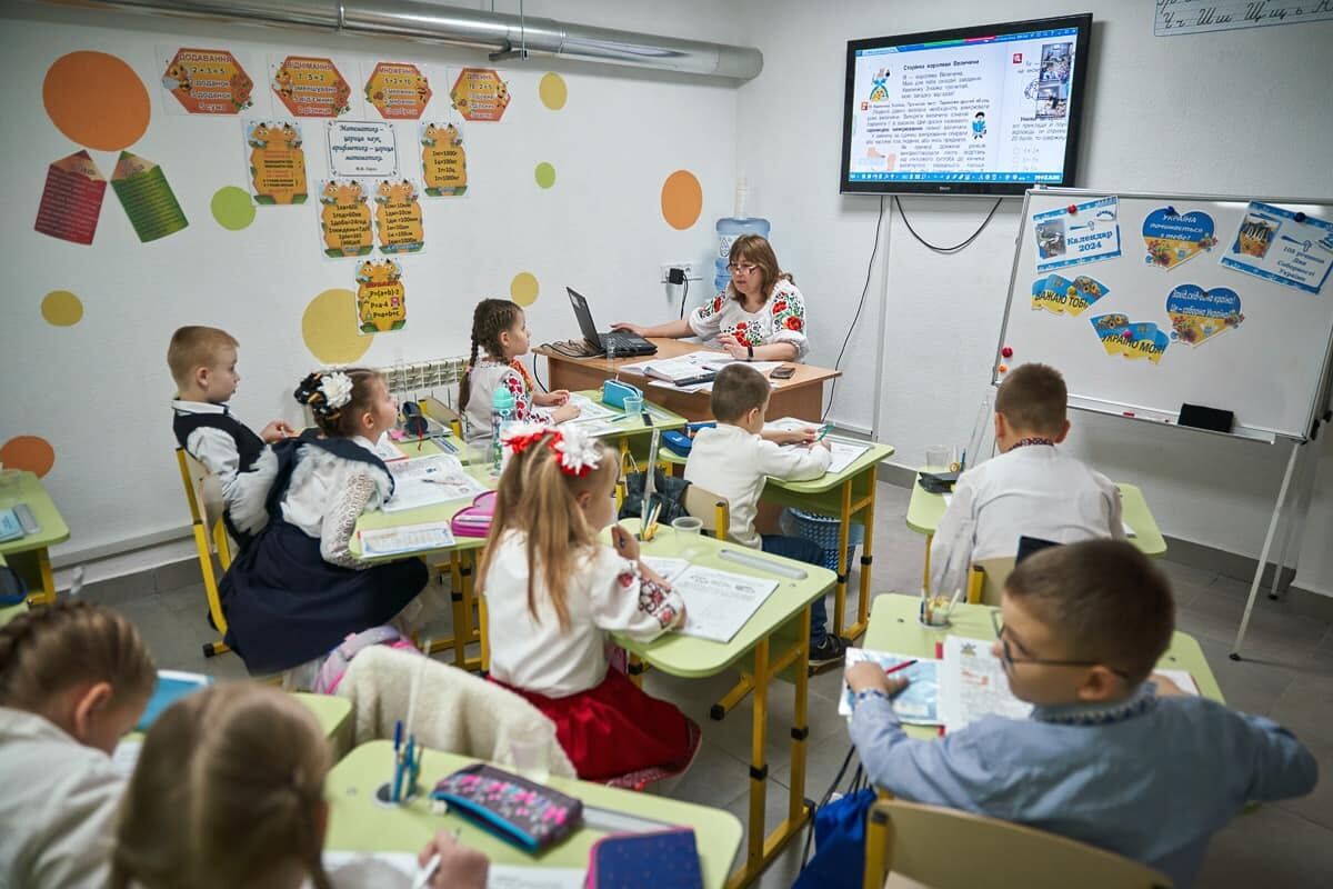 Еще 100 детей смогут учиться в Харькове: мэр показал фото первого противорадиационного укрытия