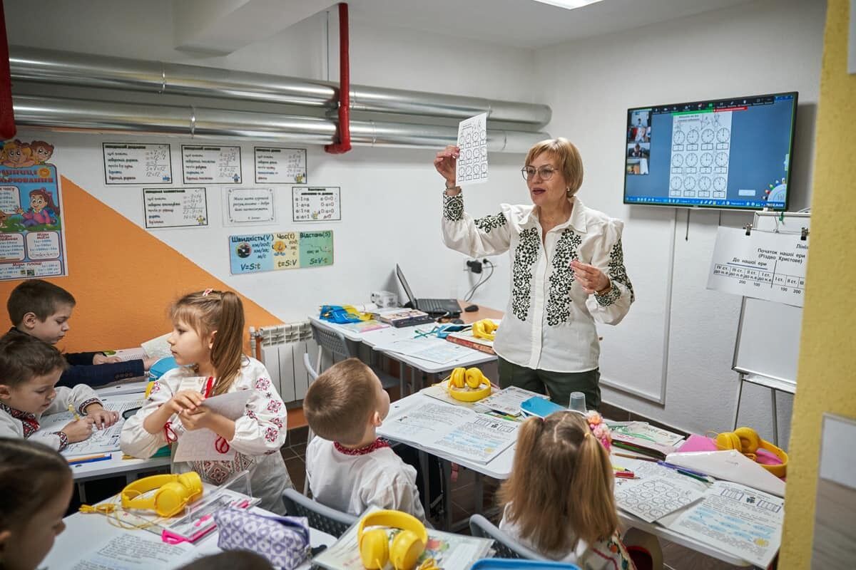 Ще 100 дітей зможуть навчатися офлайн у Харкові: мер показав фото першого протирадіаційного укриття 