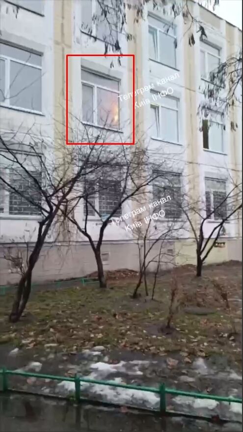 В Киеве на Позняках произошел пожар в школе: известны подробности. Фото и видео