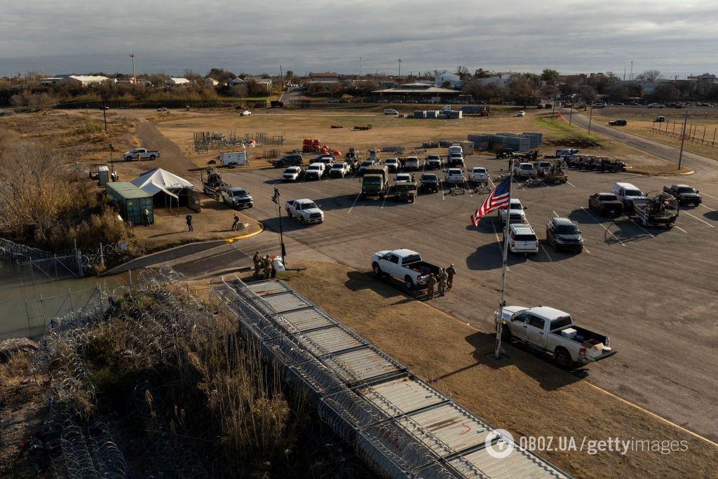 Техас влаштував демарш через "стіну" на кордоні: губернатор відмовився підкоритись Байдену, залучили нацгвардію. Подробиці, фото і відео