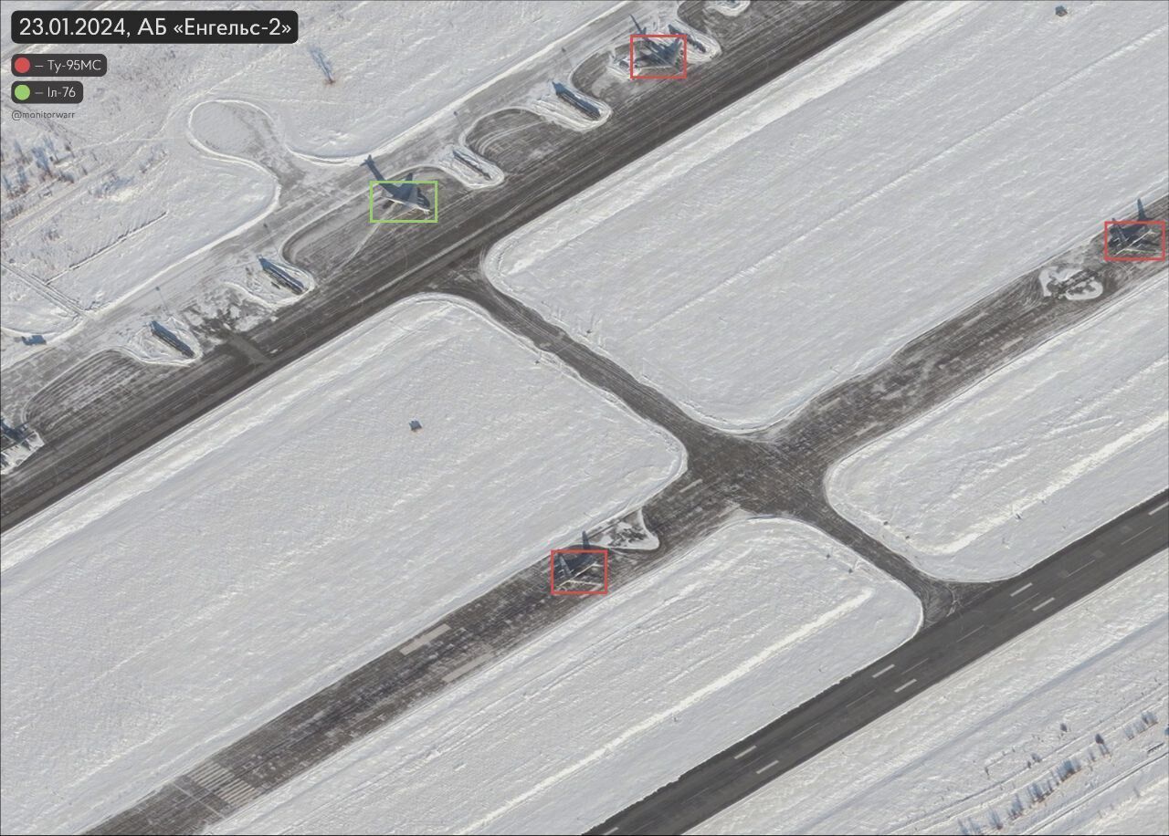 Бомбардировщики Ту-95МС и Ту-160 на месте: в сети показали, как выглядит аэродром "Энгельс-2". Фото