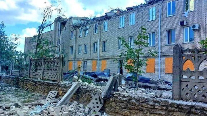 Бериславская больница после российских ударов