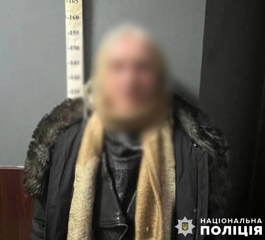 У Києві жінка за допомогою ножа з'ясовувала стосунки зі співмешканцем: чоловіка врятували перехожі. Фото