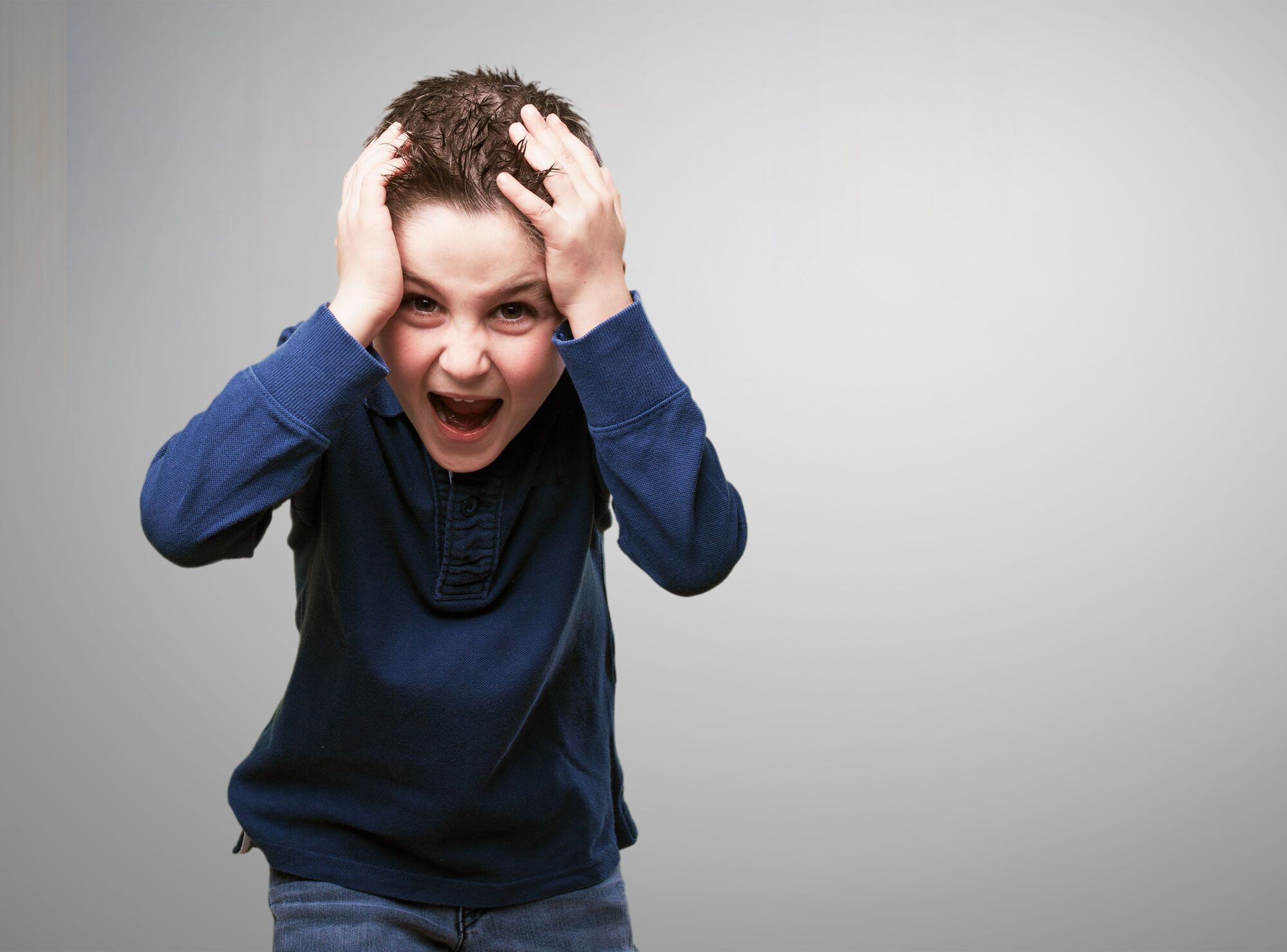 Что нужно говорить детям, которые злятся или огорчены: психолог подсказала родителям три фразы