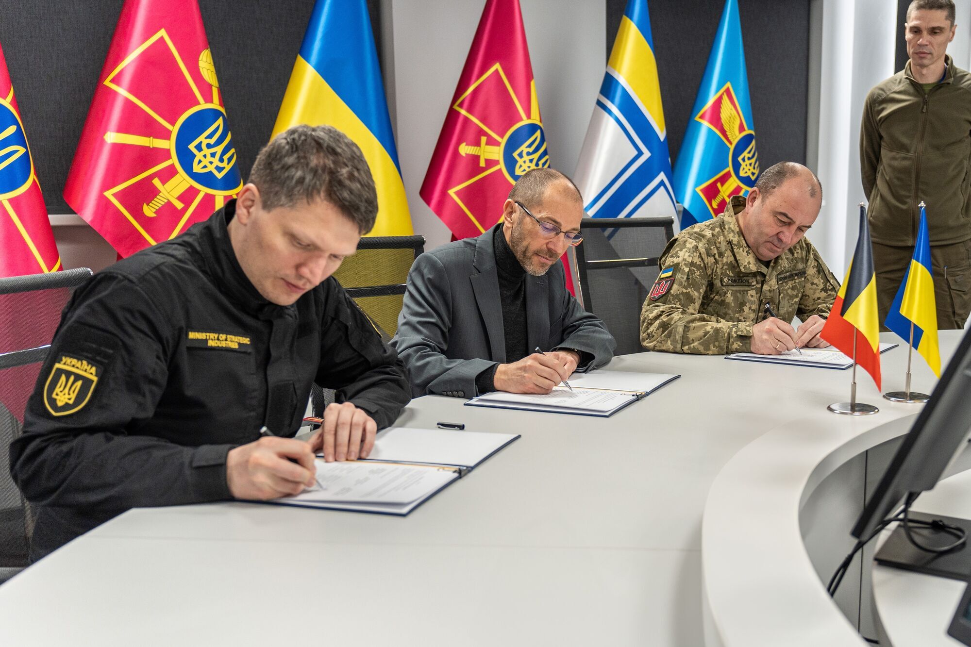 Киев и Брюссель подписали меморандум о совместном производстве оружия в Украине: что известно