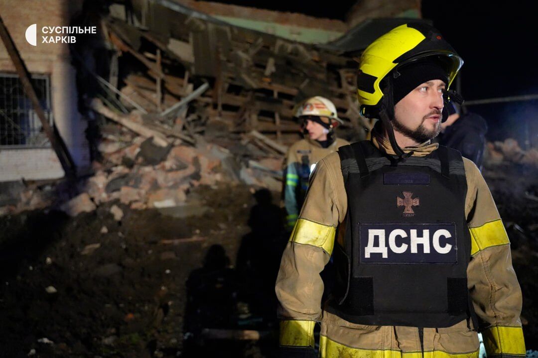 В Харькове снова раздались взрывы: враг обстрелял город баллистическими ракетами, разрушена школа. Фото