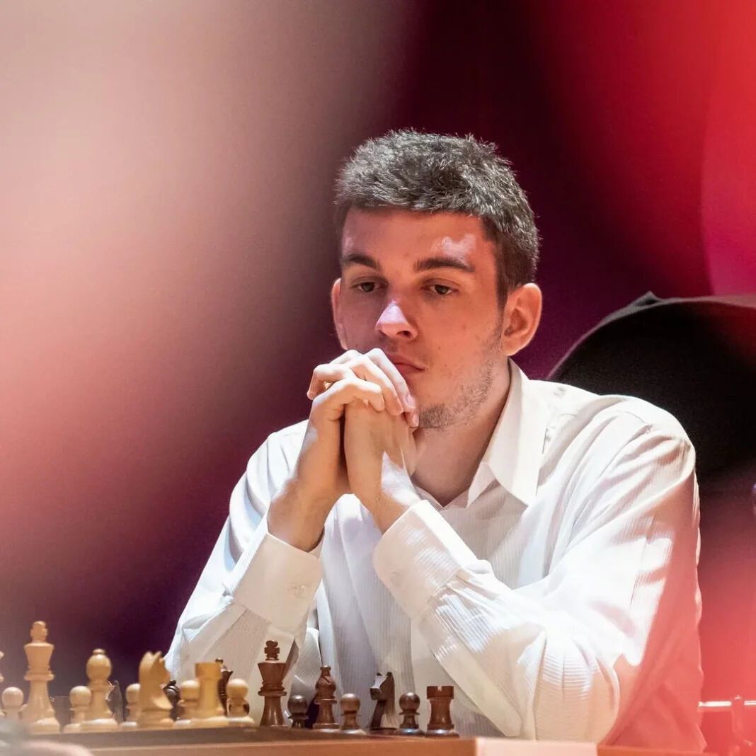 "Мне запрещается": российский шахматист отреагировал на отказ поляка пожать ему руку на ЧМ
