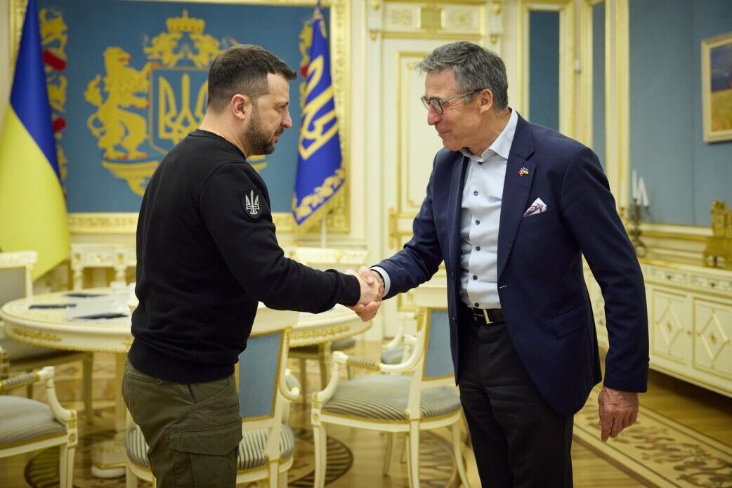 Зеленский встретился в Киеве с бывшим генсеком НАТО: о чем говорили. Фото и видео