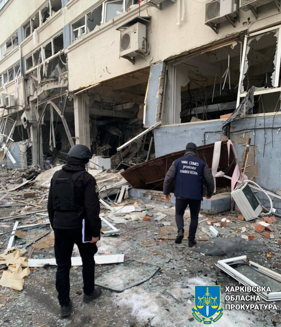 Россия атаковала Харьков "Шахедами": есть попадание в жилую зону, вспыхнул пожар. Фото и видео