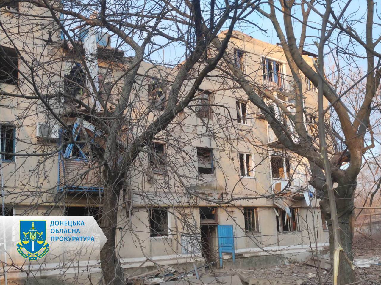 Россияне обстреляли Торецк и Цукурино в Донецкой области: одна женщина погибла, еще две пострадали. Фото