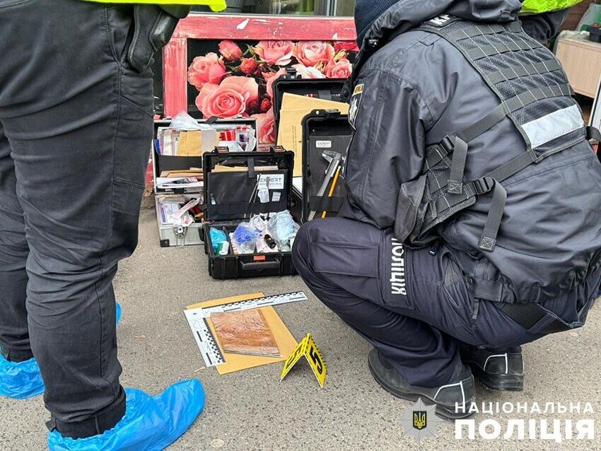 Зарізав та забрав золоті прикраси: у Києві затримали іноземця, підозрюваного в убивстві продавчині квітів. Фото і відео