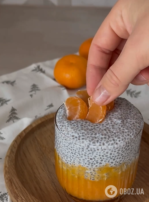 Легкий чиа-пудинг с хурмой и мандаринами: десерт, который не навредит фигуре