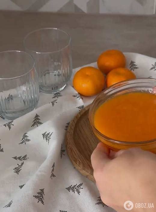 Легкий чіа-пудинг з хурмою та мандаринами: десерт, який не нашкодить фігурі