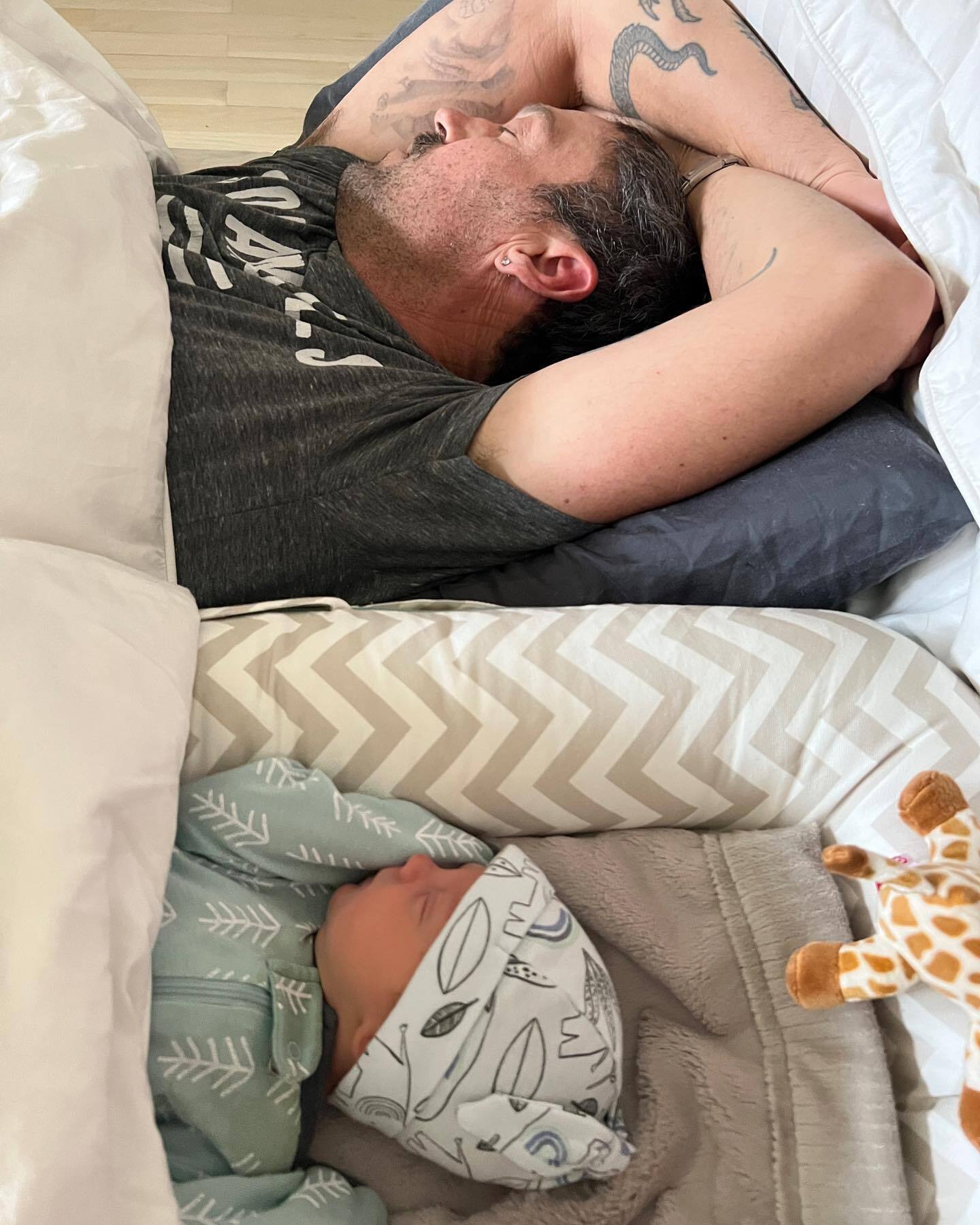Звезда "Беверли Хиллз 90210" сделал вазэктомию после рождения пятого сына