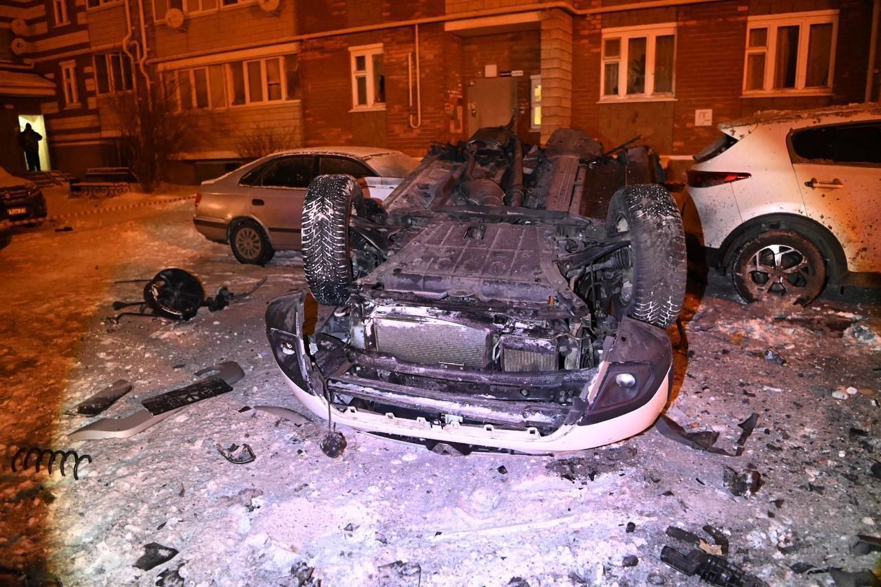 В российском Белгороде раздался мощный взрыв: есть повреждения. Фото и видео