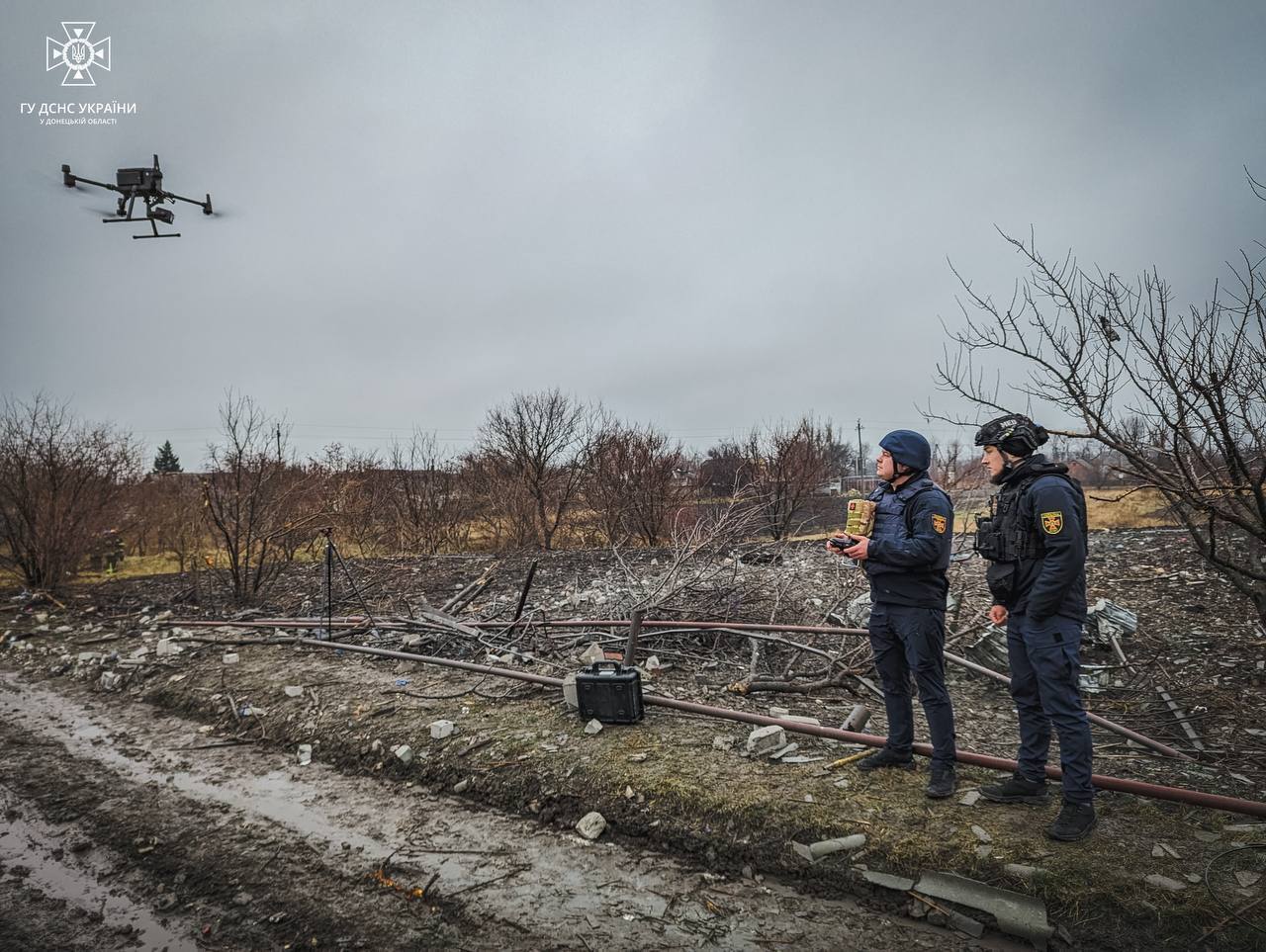 У Покровську під завалами знайшли ще одну жертву удару РФ: поліція ідентифікує тіла. Фото