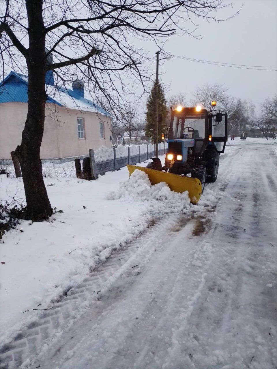 Часть Украины замело снегом: ситуация на дорогах усложнена, дальше будет хуже. Видео