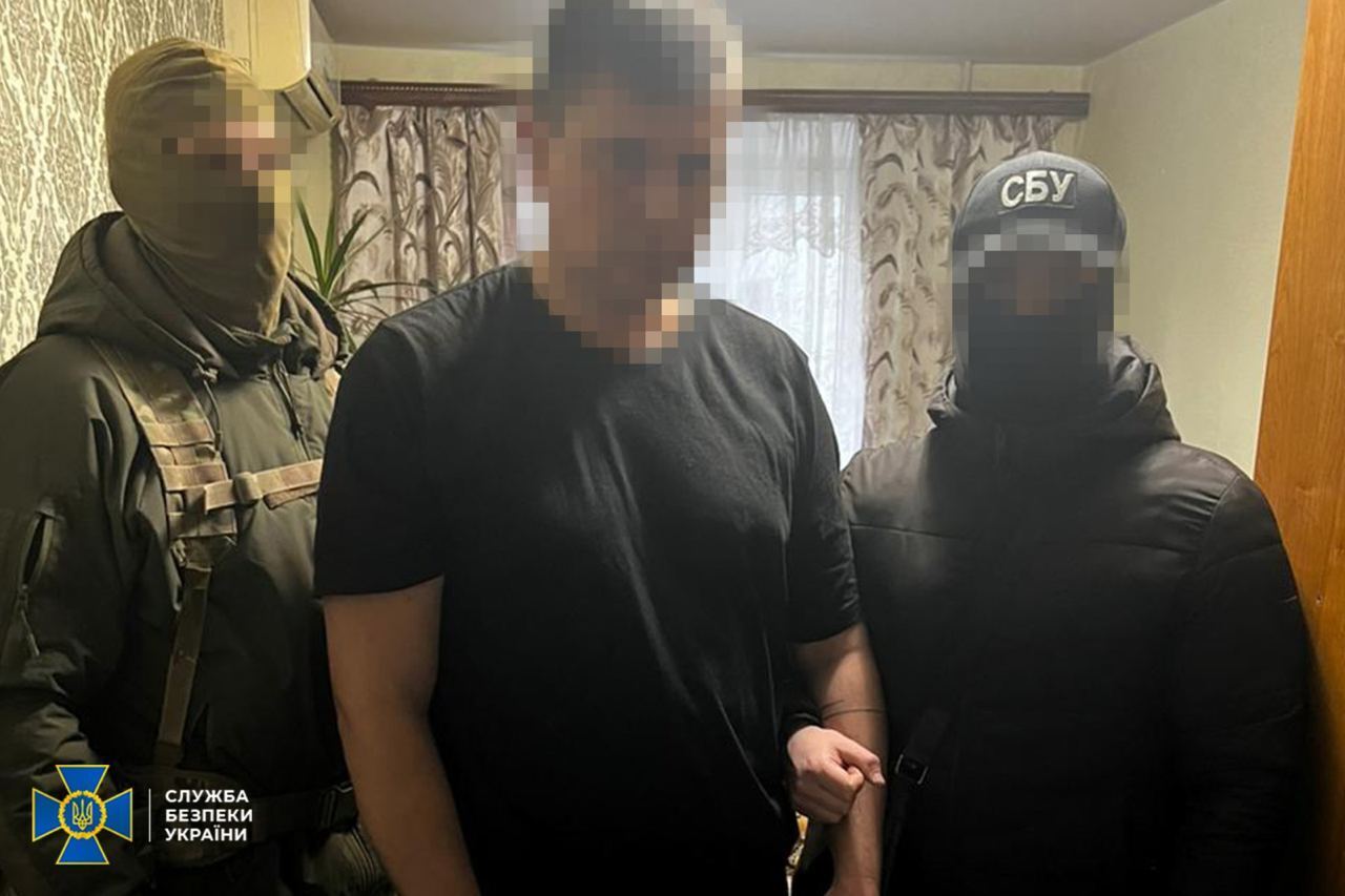 СБУ затримала посадовця "Укрзалізниці", який шпигував за військовими ешелонами ЗСУ: він був завербований ФСБ. Фото і відео 