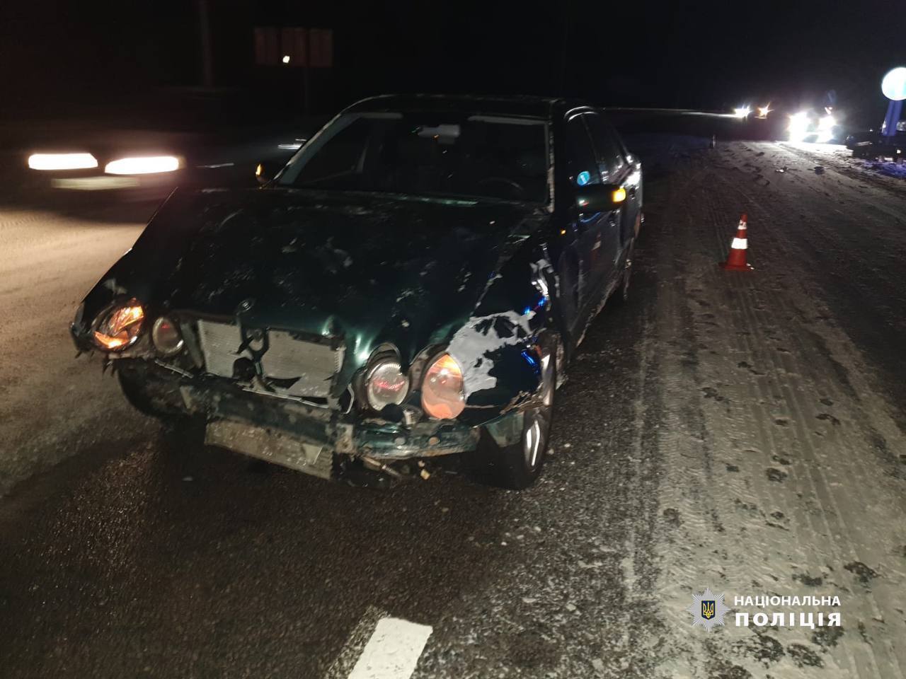 В Киевской области произошла авария с участием двух легковушек на Одесской трассе: есть пострадавший. Фото