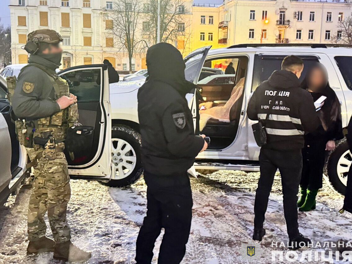 В Чернигове разоблачили адвоката, которая помогала военнообязанным избежать мобилизации. Фото