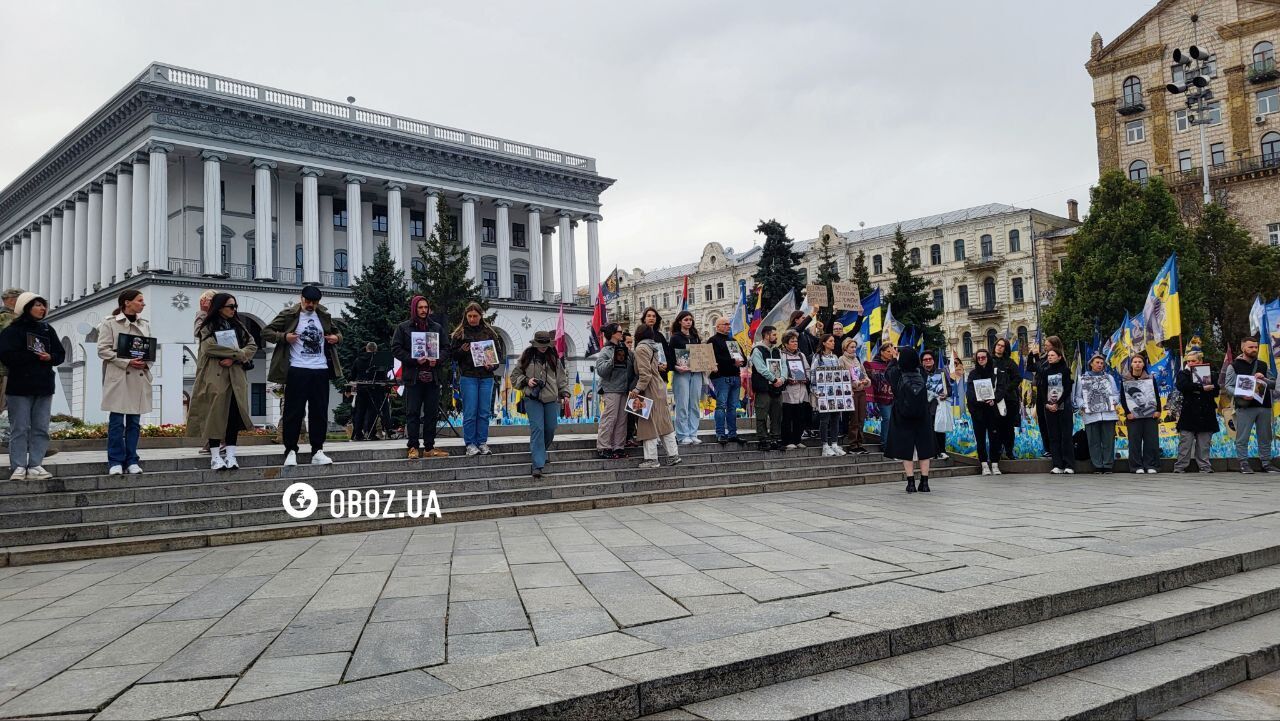 Киев остановился в память о погибших героях: фото и видео из центра столицы