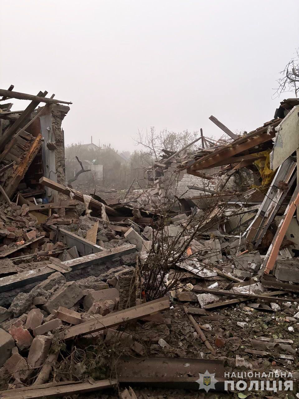 Оккупанты атаковали Запорожье, разрушены частные дома: есть пострадавшие. Фото и видео