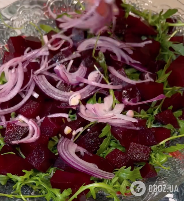 Вкусный и легкий салат из свеклы