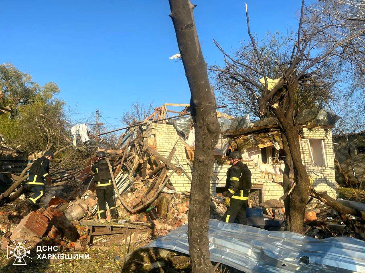 Российские военные ударили по Купянску: повреждены дома, погиб мужчина, есть пострадавшие. Фото