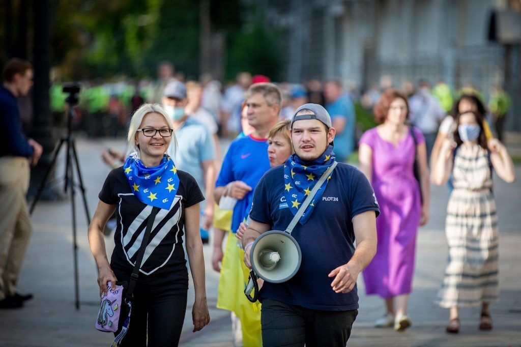 "Він завжди був у перших рядах": Порошенко з соратниками вшанували пам'ять Сергія Іконнікова, який торік загинув під Вугледаром