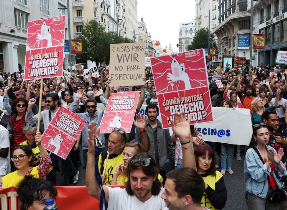 У столиці Іспанії відбувся багатотисячний мітинг: люди вимагали доступного житла. Фото