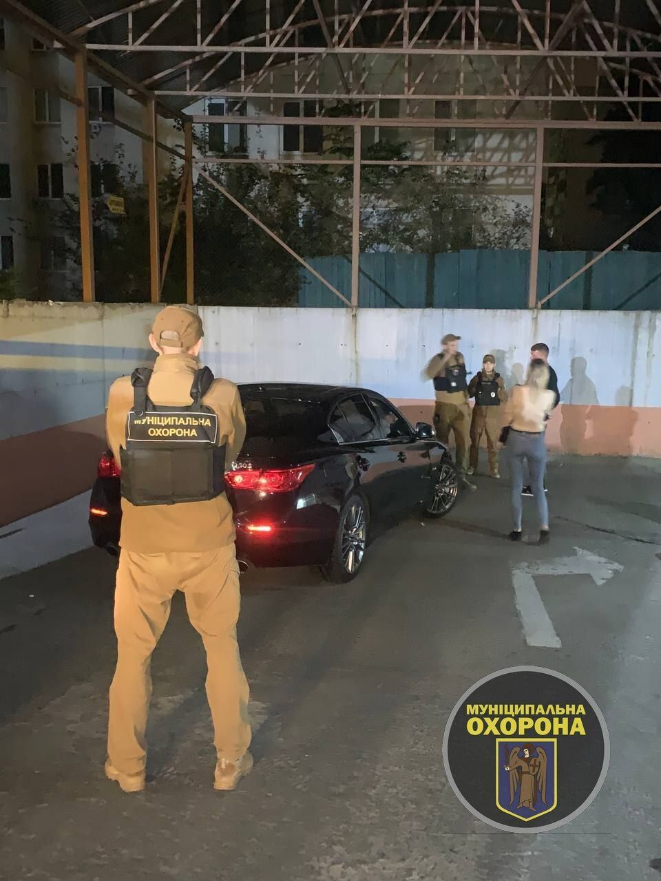 У Києві водій елітного авто п’яним катався по пішохідній зоні. Подробиці і фото