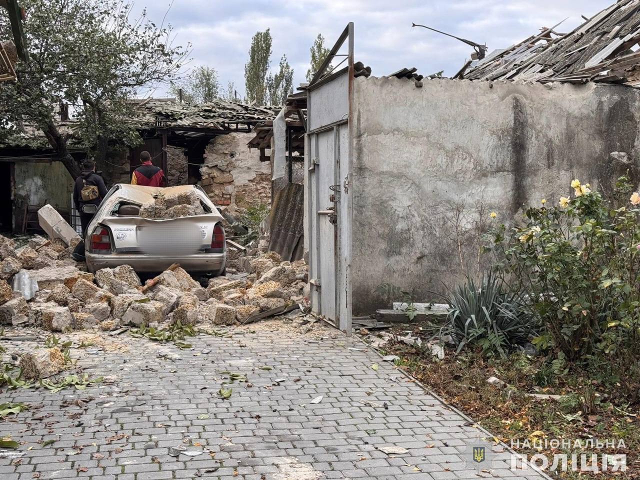 "Подивилася у вікно – і тут уже палало": мешканці Миколаєва розповіли про удар Росії по місту. Відео