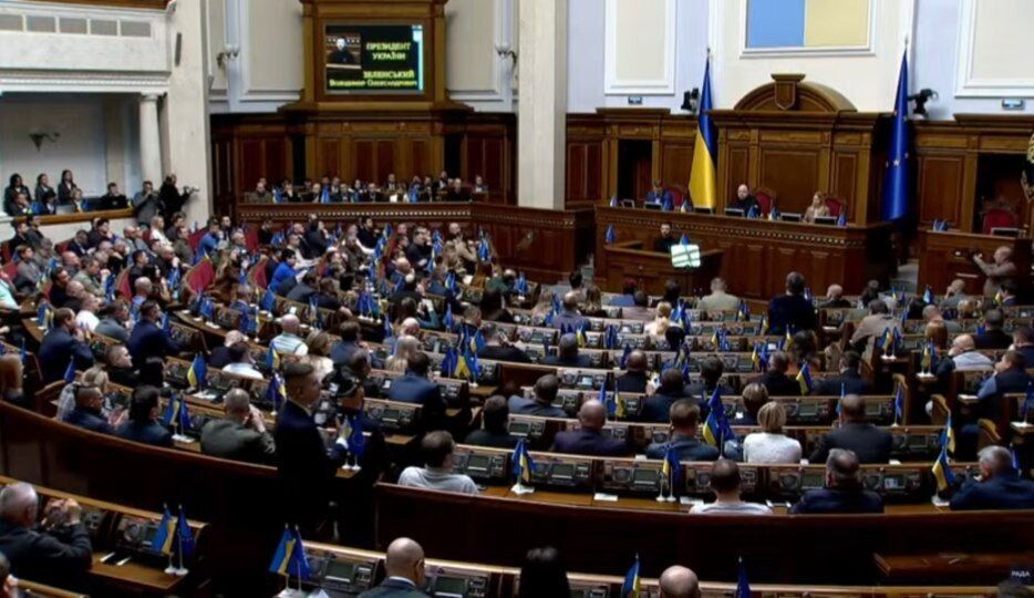 "Росія не шукає чесного миру. Путін хоче тільки війни": Зеленський виступив у Раді і представив План перемоги. Головні тези