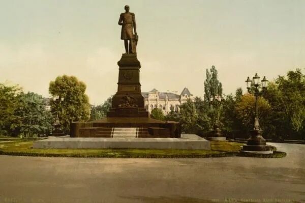 Київ тоді і зараз: 10 історичних фото, які покажуть столицю України століття тому