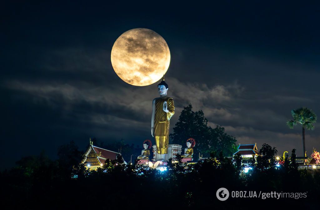 Жители Земли увидели самое яркое полнолуние 2024 года: какой была Луна Охотника в разных уголках мира. Фото