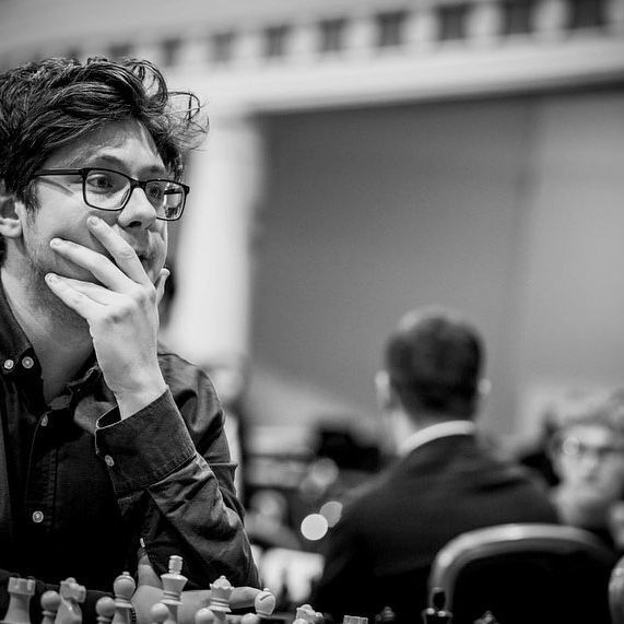 Чемпиона, сбежавшего из Украины, ФИДЕ дисквалифицировала за мошенничество