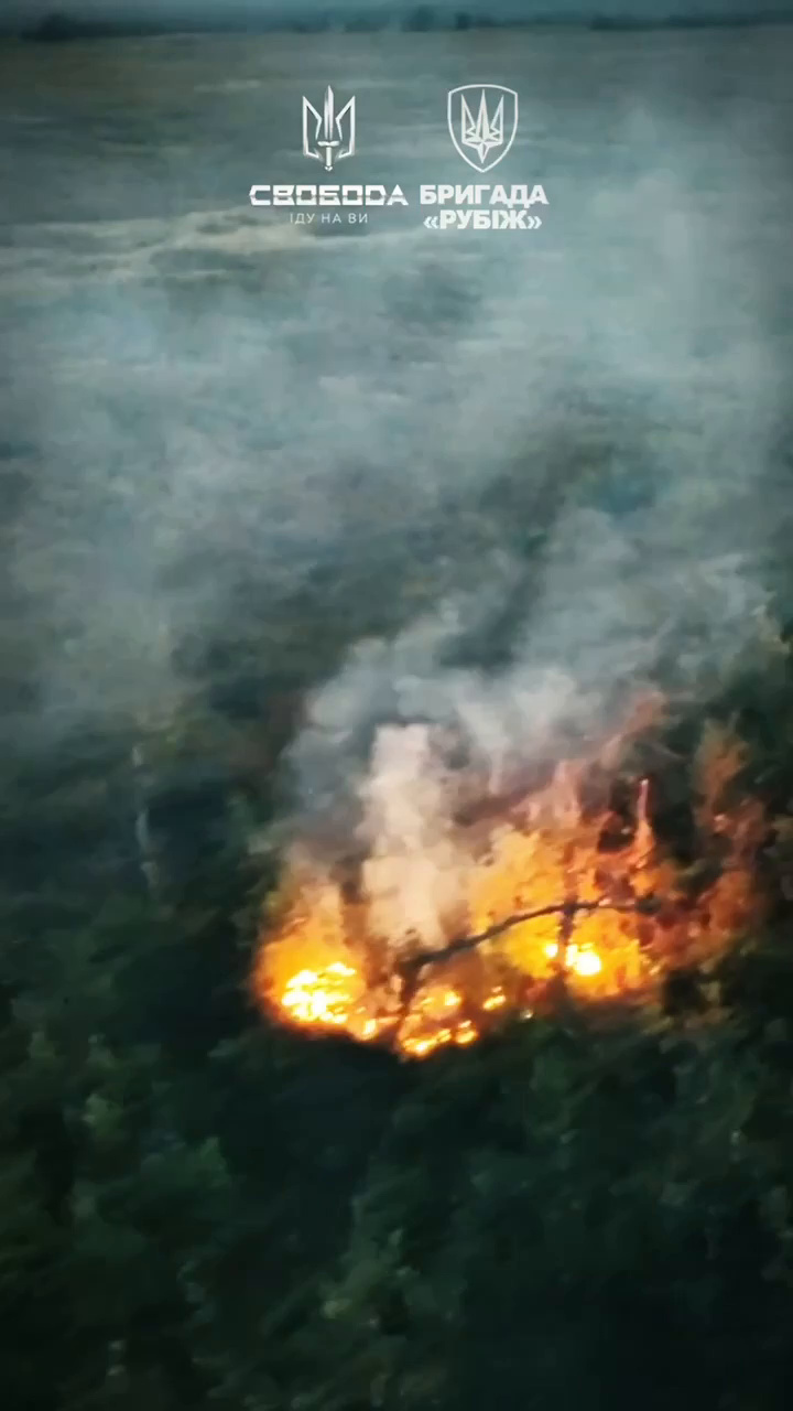 Видовище вражає: у Нацгвардії показали, як відправляють окупантам дрони з запальним "сюрпризом". Відео