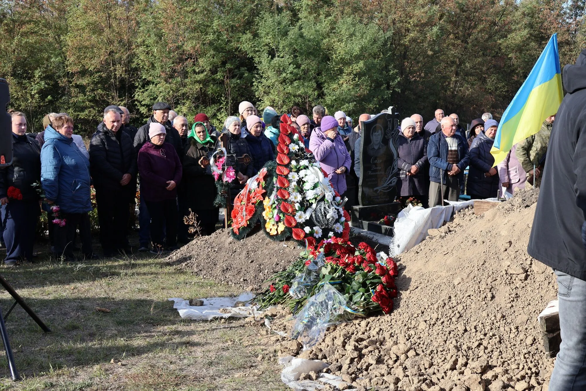 Йому назавжди буде 27: на Полтавщині попрощалися із захисником, який загинув у боях за Україну. Фото 