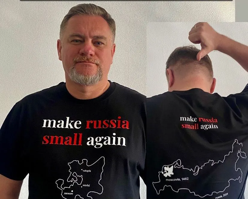 Make russia small again: Зеленский надел красноречивую футболку с историей. Фото и видео