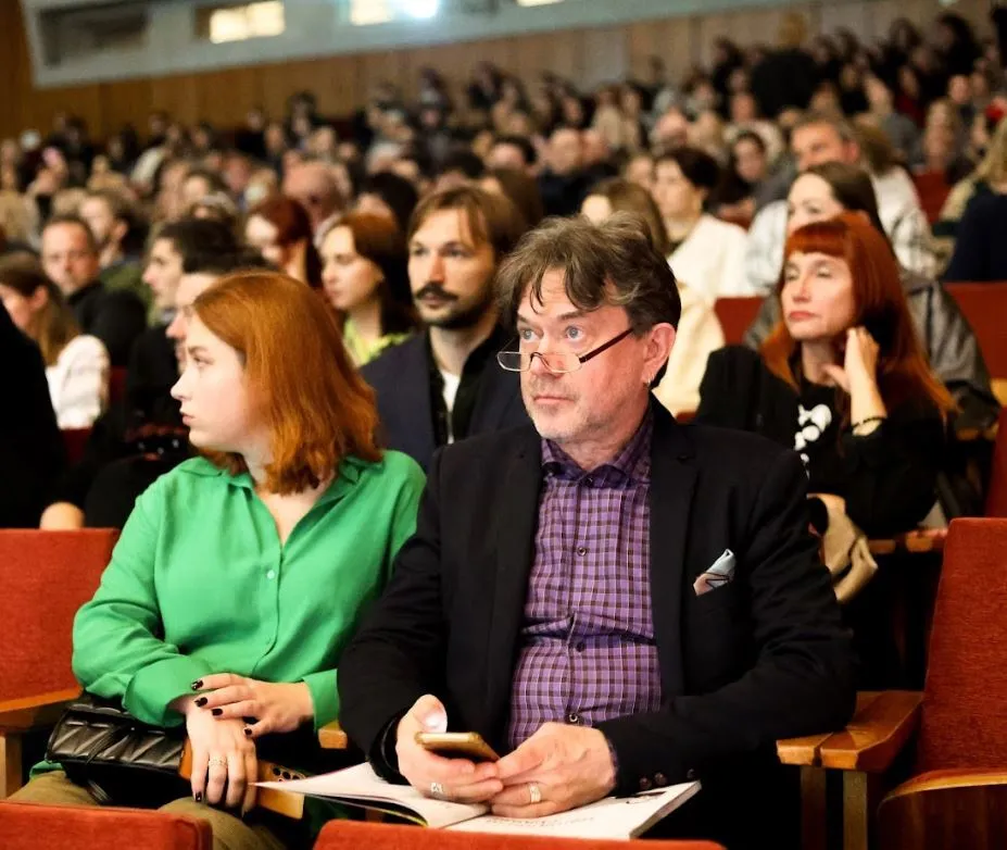 Ступка засвітився з молодою коханою, а Васько зізналася, що мало не пішла варити борщі в ресторан: як пройшло відкриття кінофестивалю "Молодість"