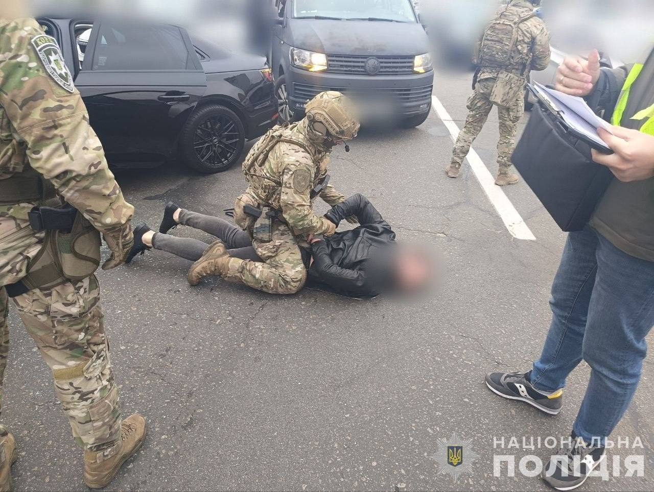 У Києві затримали "бізнесменів", які щомісяця заробляли понад 5 млн грн на кокаїні з ЄС. Подробиці, фото і відео
