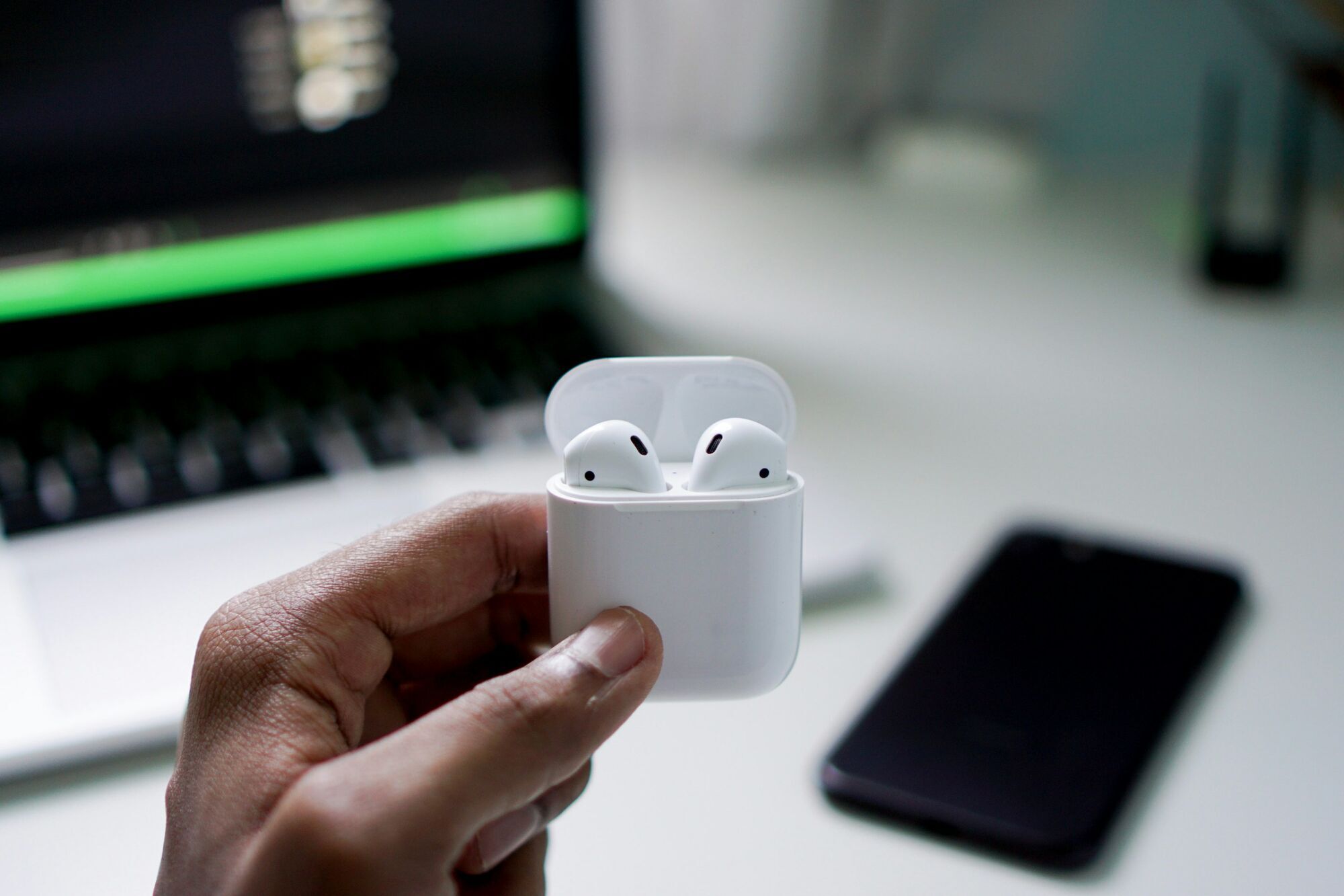 Дизайн зміниться: якими будуть AirPods Pro 3 і коли їх випустять